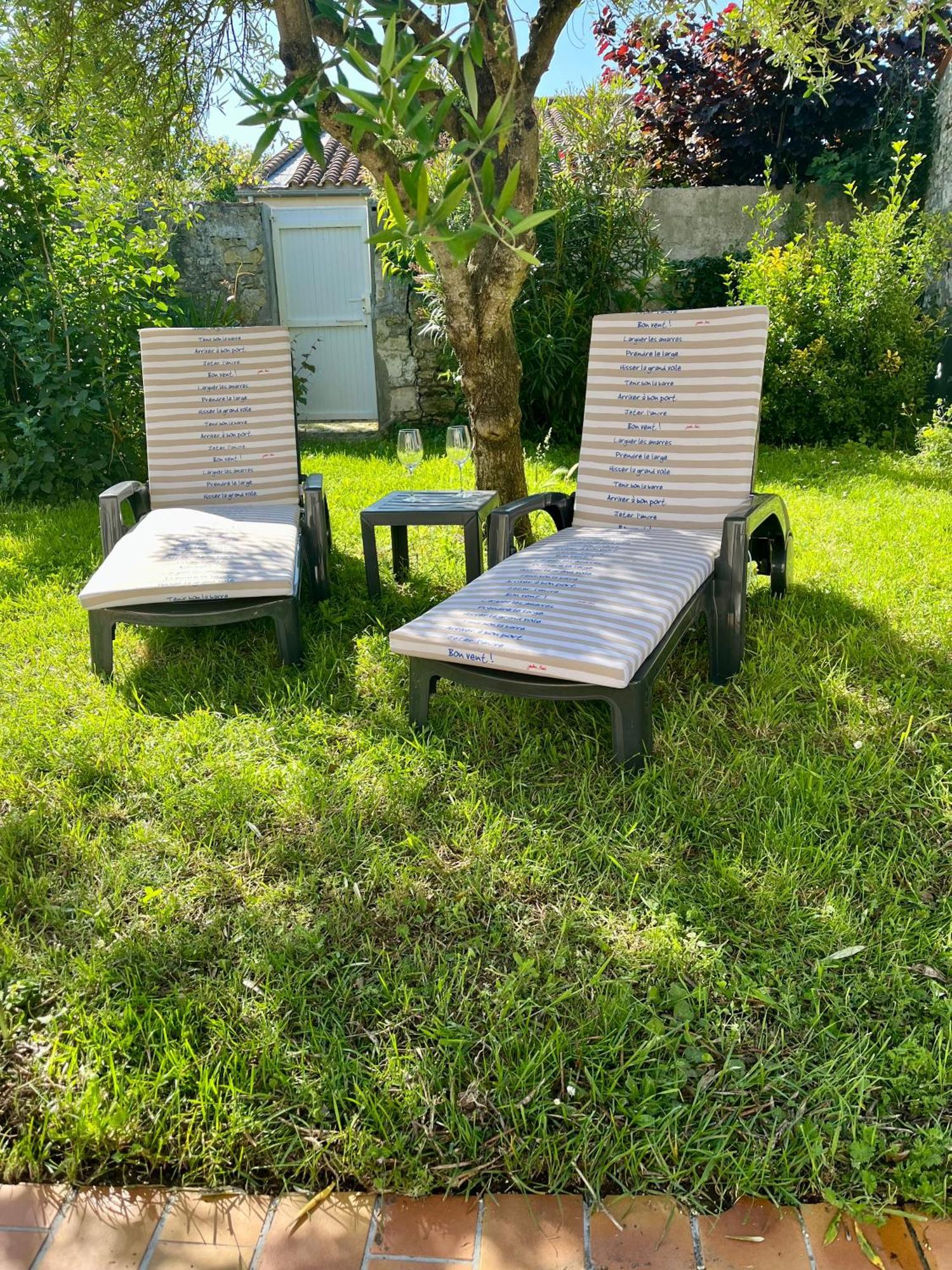 Maisonnette 40 Saint-Froult Bagian luar foto